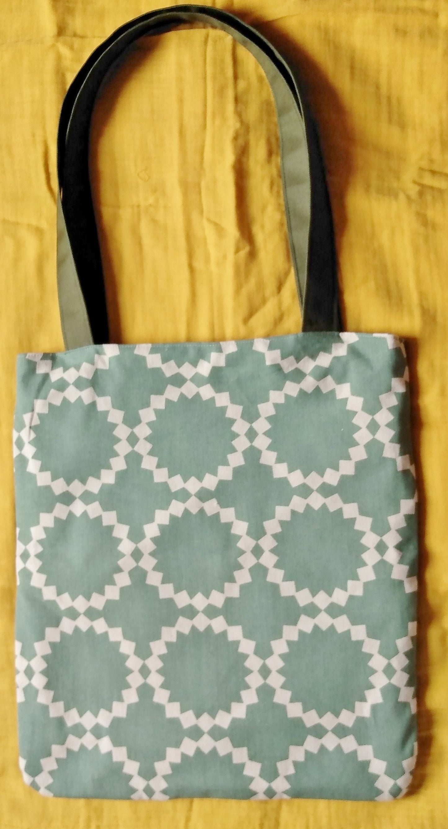arrière du sac balad'In soleil vert (même tissu que l'avant)